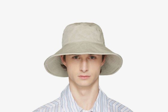 Acne Studios e la sua linea d'abbigliamento che detta le nuove tendenze