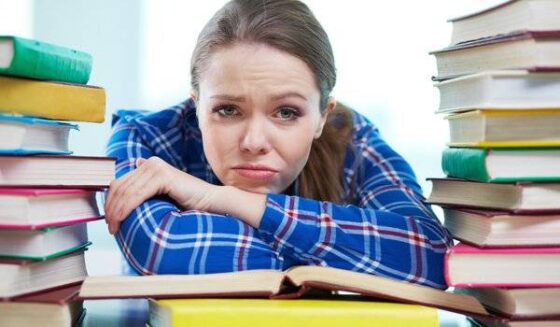 Ecco perché molti studenti universitari sono ansiosi e depressi