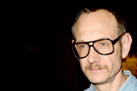 Terry Richardson licenziato da Vogue, il fotografo accusato di molestie