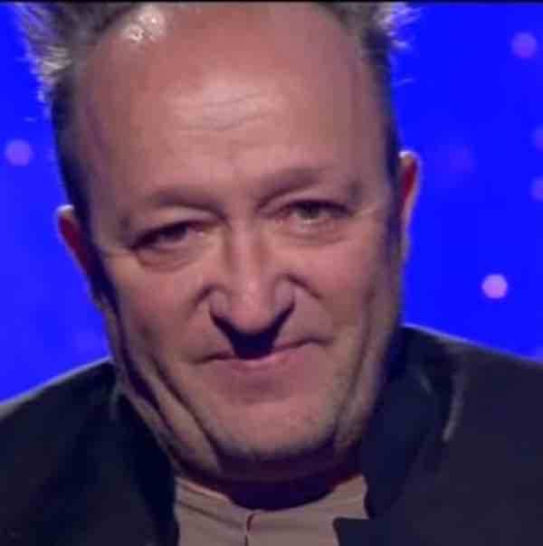 Max de Fichi D'India:"Ho problemi al pene dopo la falloplastica". Deve tagliare tutto?