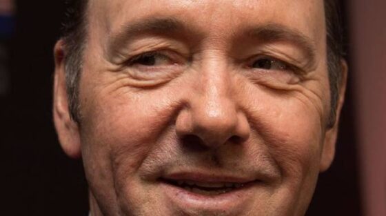 Ecco come Kevin Spacey ha usato il fatto di essere represso per far tacere le vittime di molestie