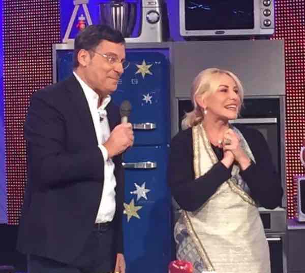 Fabrizio Frizzi dopo il terribile malore torna in tv e la gente piange