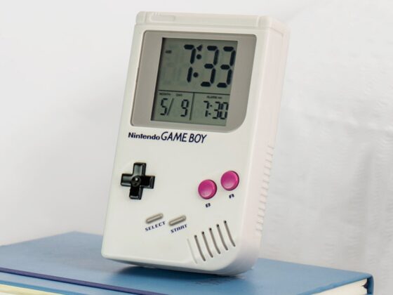 Il Game Boy di Nintendo diventa una sveglia, ecco la trasformazione