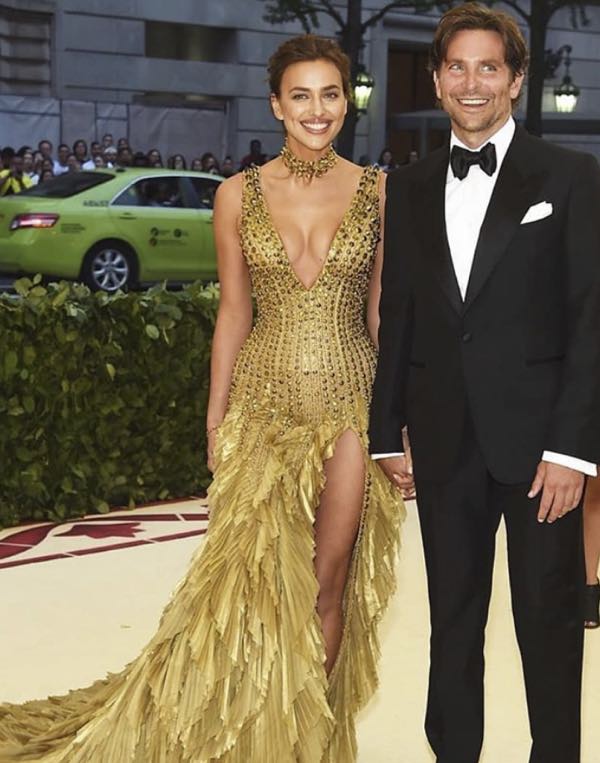 Met Gala 2018 red carpet per Irina Shayk e Bradley Cooper i più fotografati