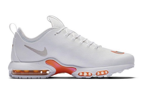 La nuova Nike Mercurial TN, la sneaker bianca dal design unico