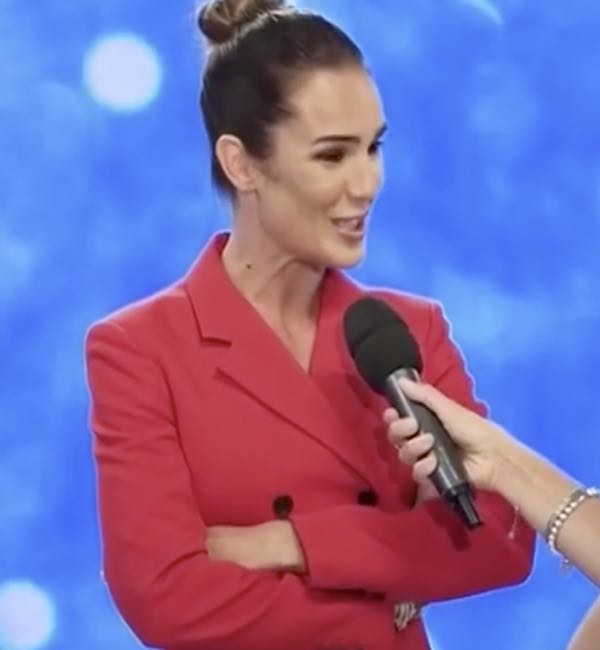 Abito e stilista Silvia Toffanin a Verissimo che look ha scelto?