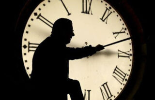 Cambio ora marzo 2019 quando si cambia l'ora le lancette avanti o indietro?