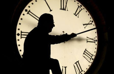 Cambio ora marzo 2019 quando si cambia l'ora le lancette avanti o indietro?