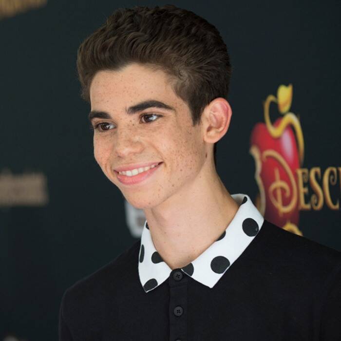 Cameron Boyce funerali e autopsia ecco la vera causa della morte del personaggio Disney