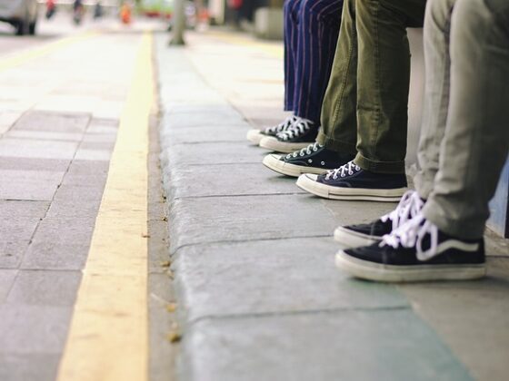 Evergreen della moda: scopri la praticità e l'eleganza delle sneakers