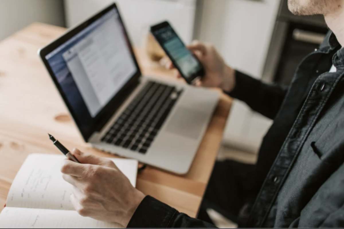 Se il tuo smartphone non supporta la funzione Dual Messenger, puoi sempre rivolgerti a soluzioni di terze parti.