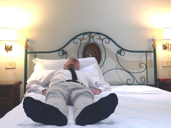 Stanchezza di Primavera? Ecco le Cause e i Rimedi Naturali per Ritrovare l’Energia Subito